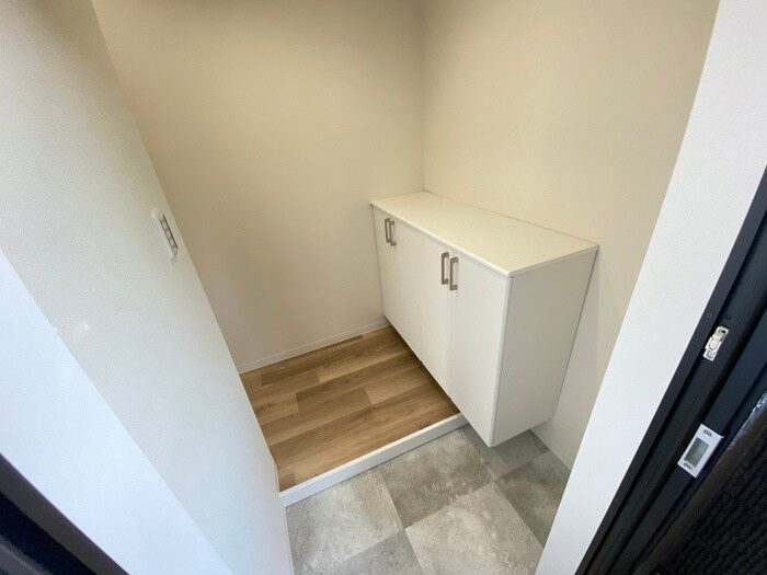 物件内観写真20　(玄関)