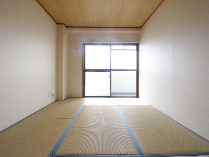 物件内観写真10　(居室)