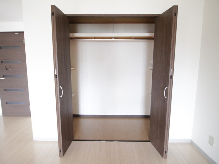 物件内観写真16　(収納)