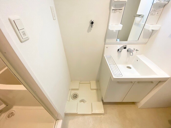 物件内観写真13　(洗濯機置場)