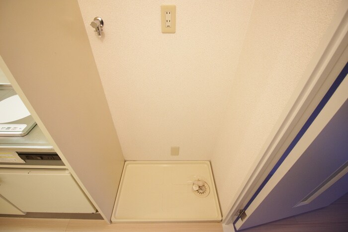 物件内観写真14　(洗濯機置場)