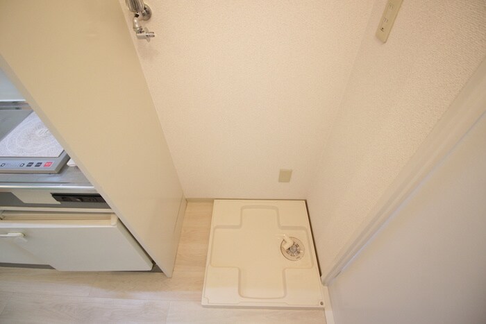 物件内観写真14　(洗濯機置場)