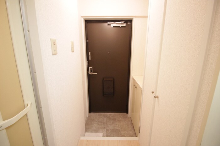 物件内観写真15　(玄関)