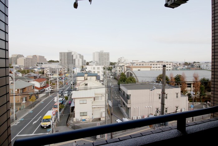 物件内観写真17　(室内からの展望)