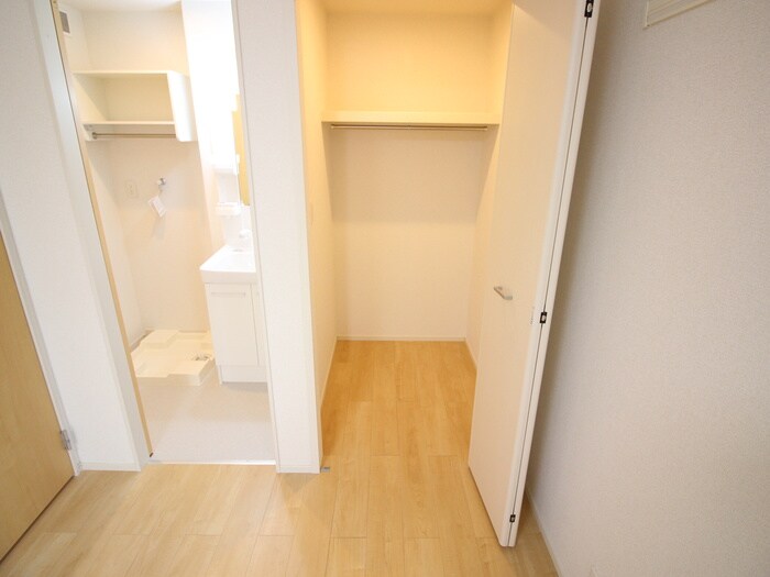 物件内観写真18　(収納)