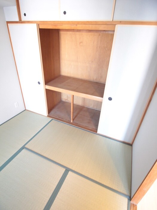 物件内観写真18　(収納)