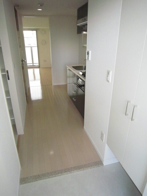 物件内観写真15　(玄関)