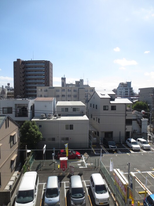 物件内観写真16　(室内からの展望)