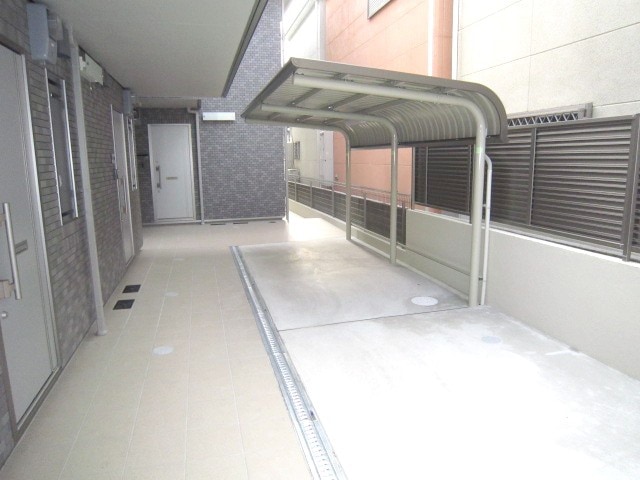 物件外観写真3　(駐輪場)