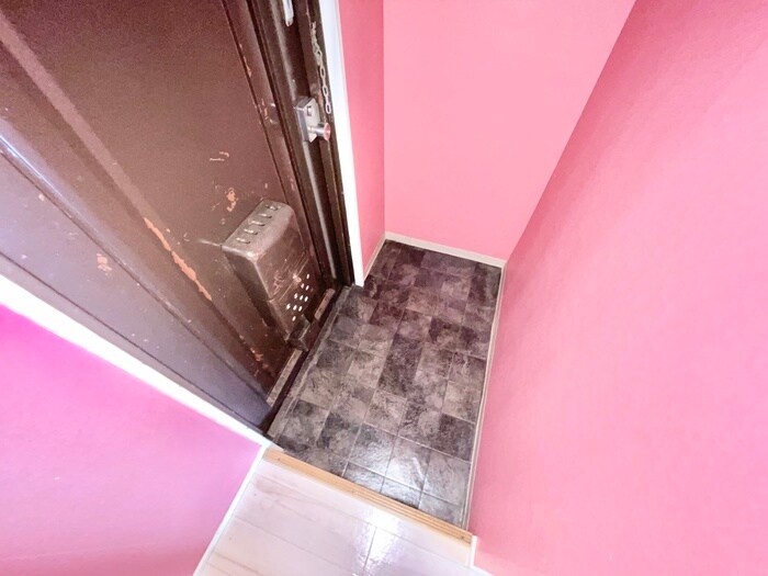 物件内観写真15　(玄関)