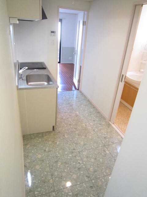 物件内観写真7　(玄関)