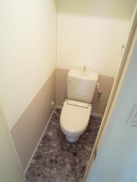 物件内観写真11　(トイレ)