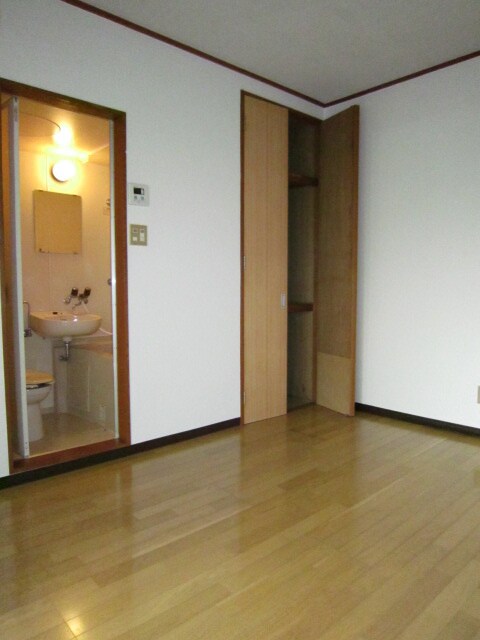 物件内観写真9　(居室)