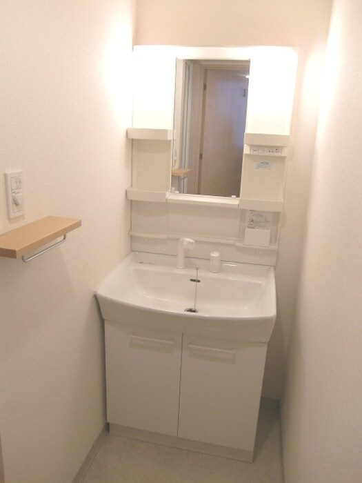 物件内観写真9　(洗面)