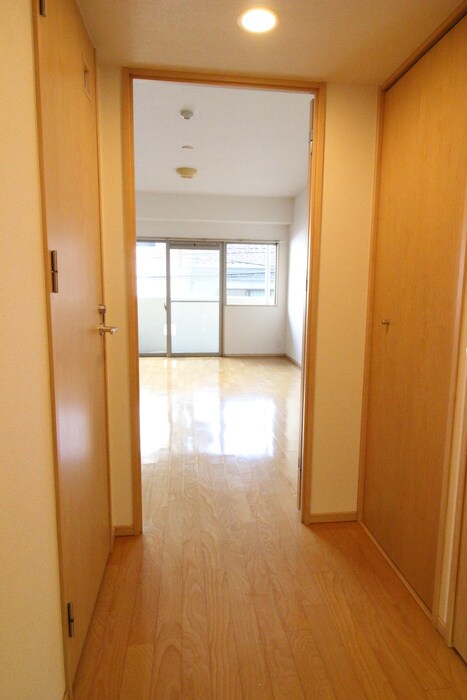 物件内観写真16　(廊下)
