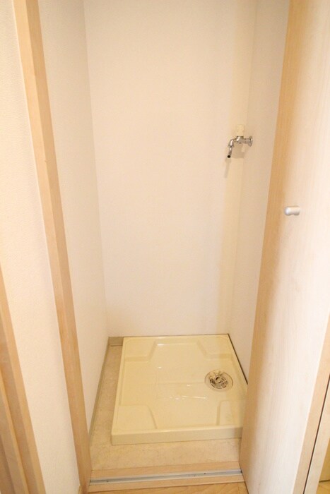 物件内観写真17　(洗濯機置場)