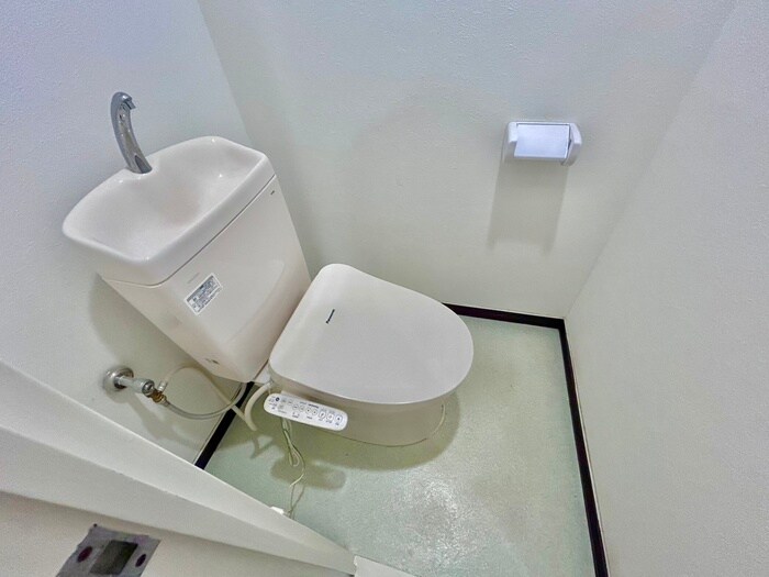 物件内観写真14　(トイレ)