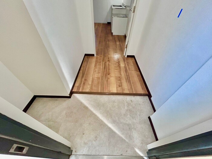 物件内観写真19　(玄関)