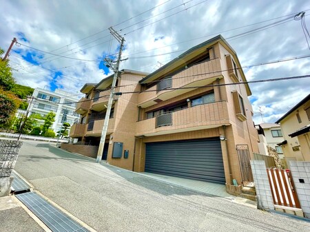 ラ・シエスタ岡本外観写真