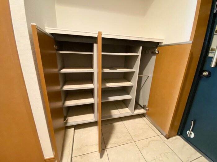 物件内観写真18　(靴箱)