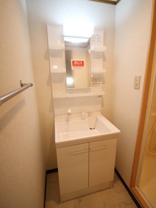 物件内観写真11　(洗面)