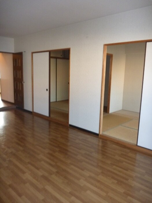 物件内観写真9　(居室)