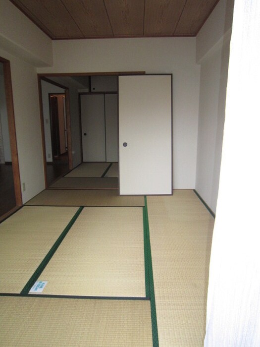 物件内観写真12　(居室)