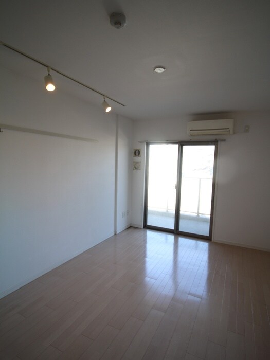 物件内観写真13　(居室)