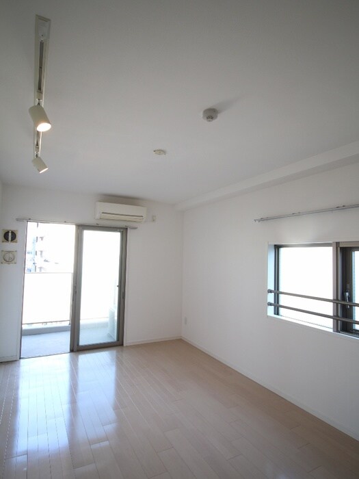 物件内観写真15　(居室)