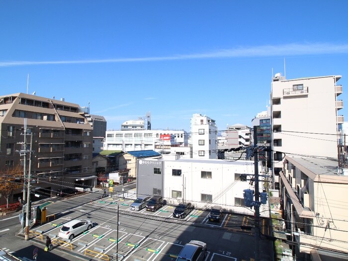 物件内観写真18　(室内からの展望)