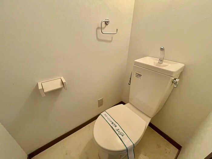 物件内観写真15　(トイレ)