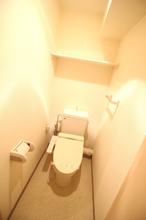 物件内観写真8　(トイレ)