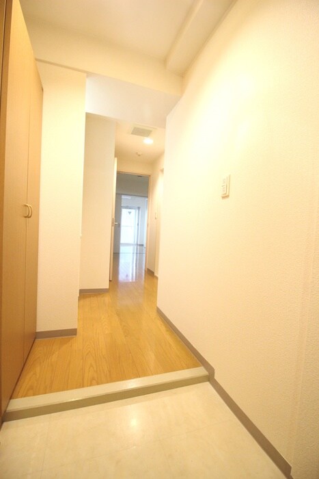 物件内観写真19　(廊下)