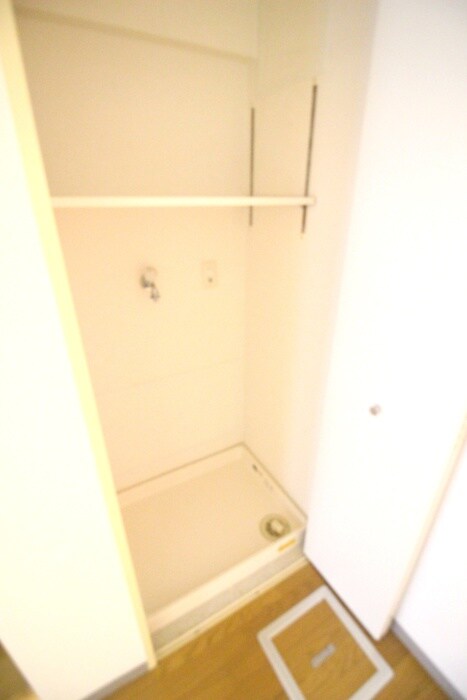 物件内観写真20　(洗濯機置場)