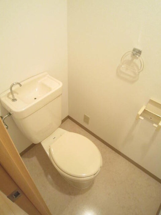 物件内観写真16　(トイレ)