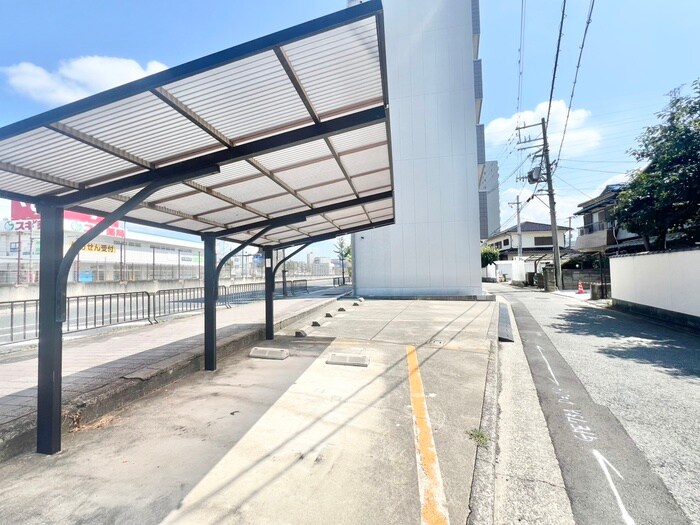 物件外観写真4　(駐車場)