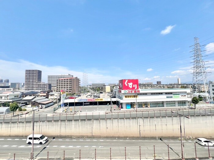 物件内観写真22　(室内からの展望)