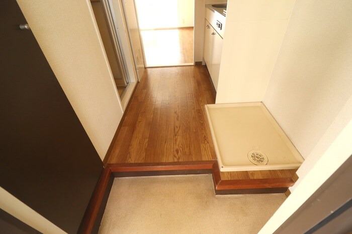 物件内観写真17　(玄関)