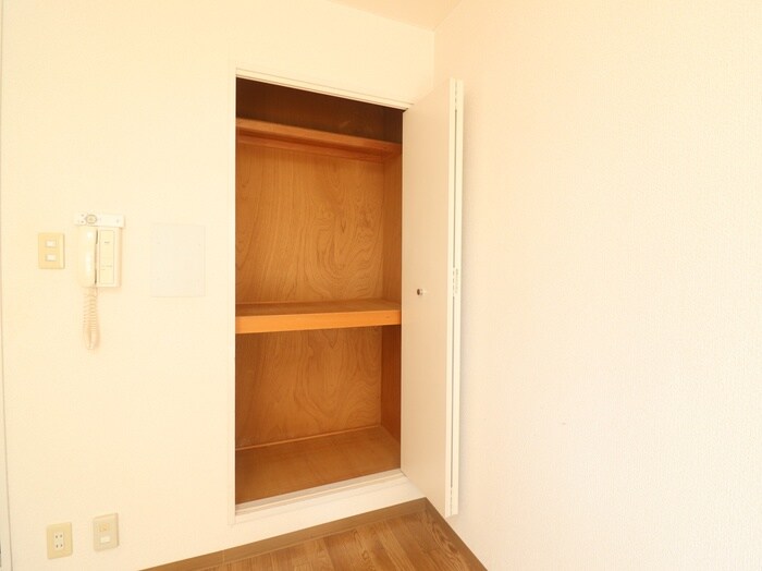 物件内観写真18　(収納)
