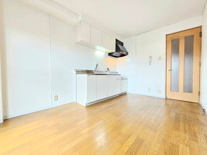 物件内観写真4　(居室)