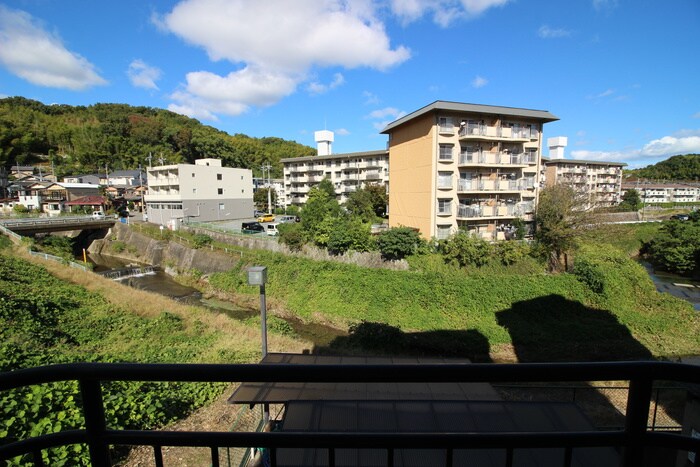 物件内観写真17　(室内からの展望)