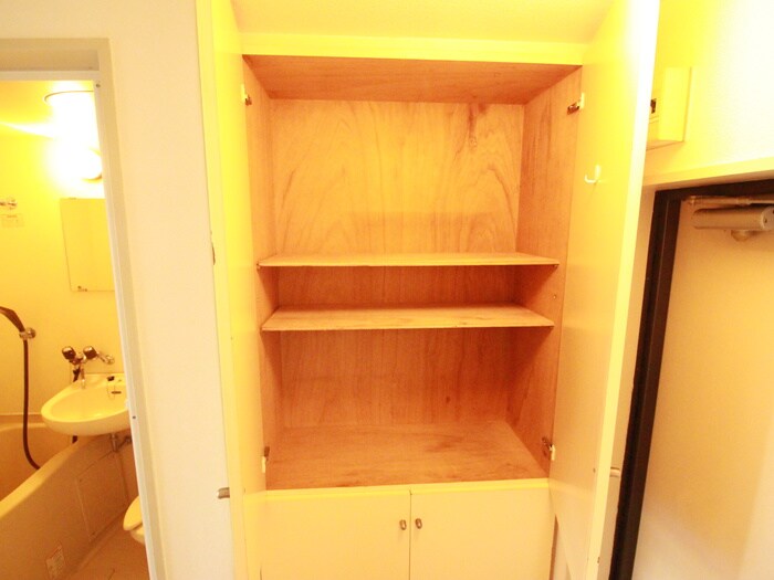 物件内観写真18　(収納)