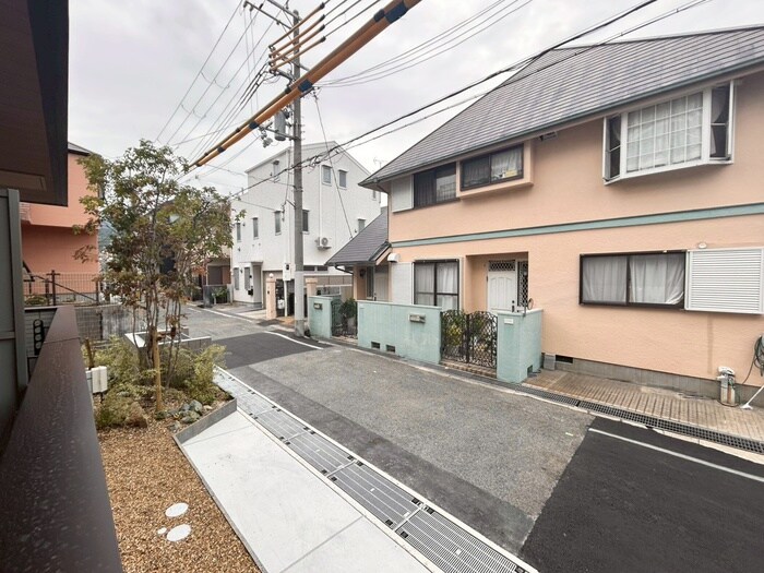 物件内観写真16　(室内からの展望)