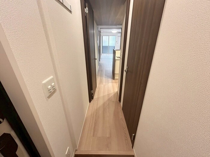 物件内観写真16　(廊下)