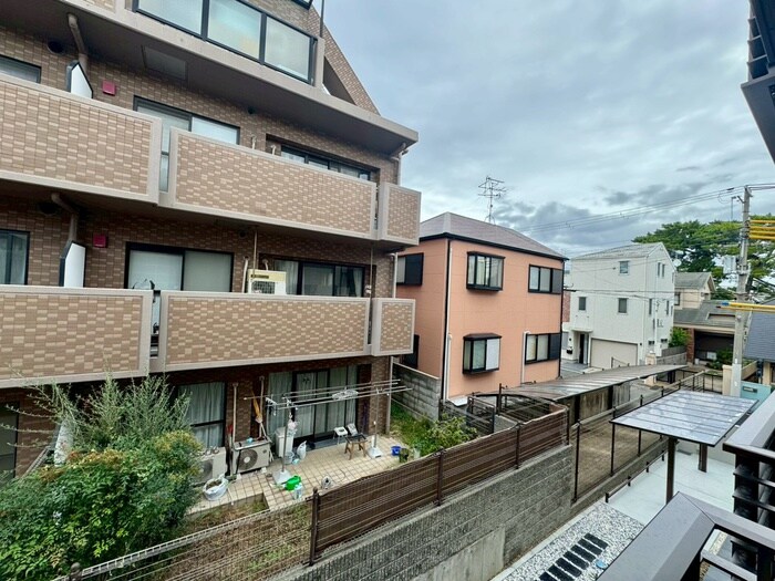 物件内観写真17　(室内からの展望)