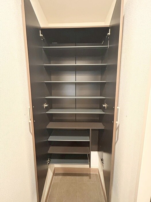物件内観写真18　(靴箱)