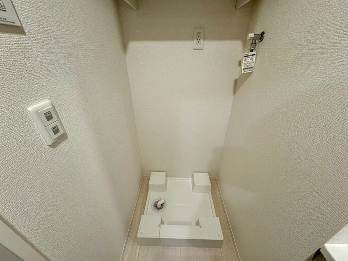 物件内観写真18　(洗濯機置場)