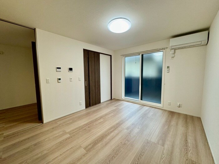 物件内観写真21　(居室)