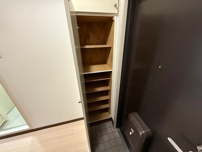 物件内観写真16　(靴箱)