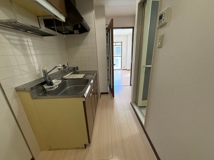 物件内観写真17　(廊下)